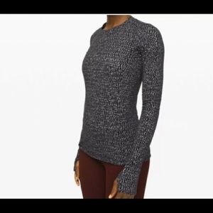 Black and white lulu lemon long sleeve